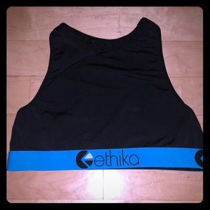 High neck sports bra